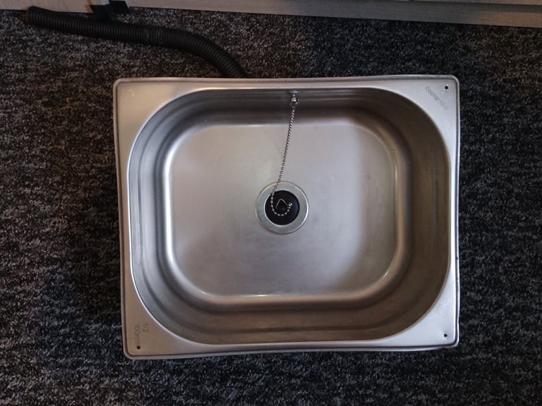 image for Small sink and whale pump 