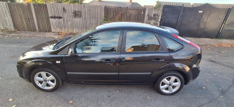 2006 Ford Focus 1.6 Zetec 5dr [Climate Pack] HATCHBACK PETROL Manual