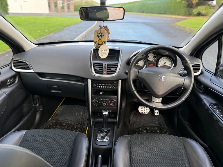 Peugeot, 207, Hatchback, 2012, Semi-Auto, 1598 (cc), 5 doors