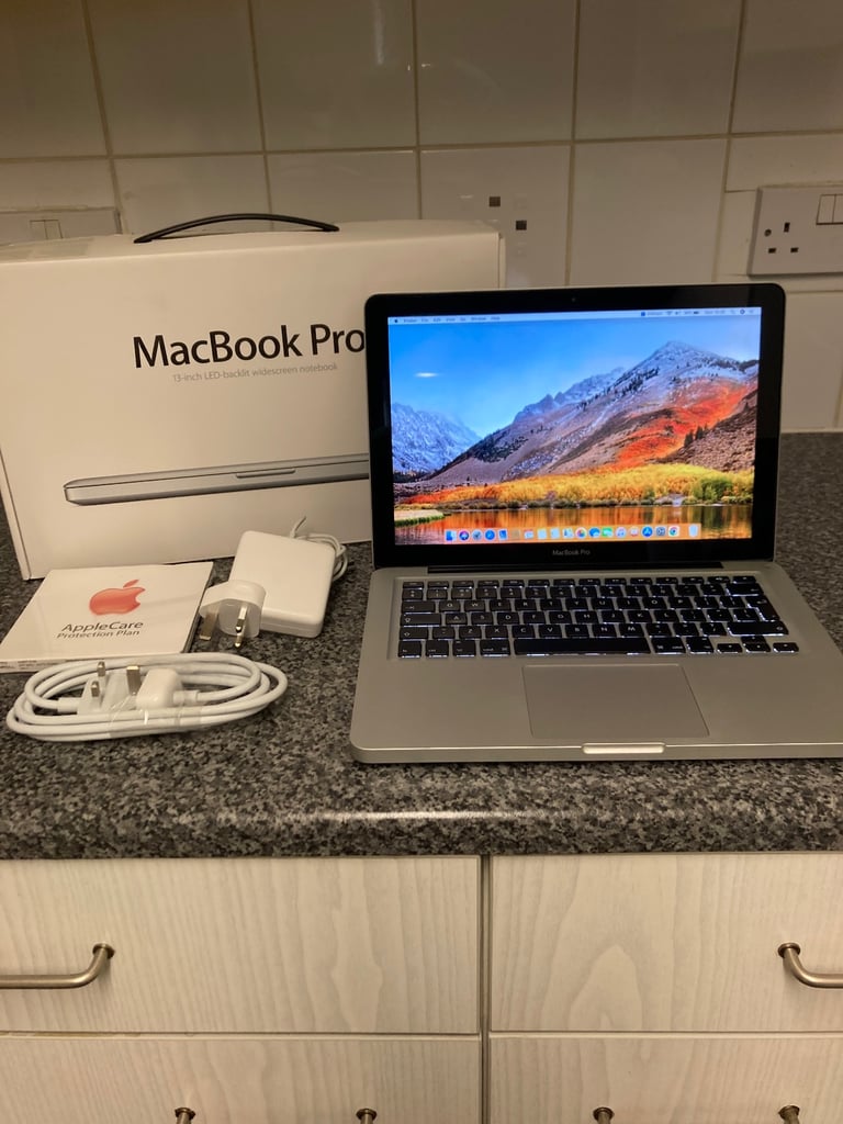 Apple MacBook Pro.. excellent condition