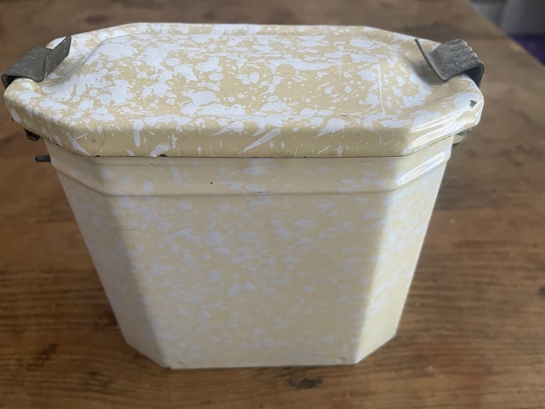 image for Vintage French enamelled lunch box 