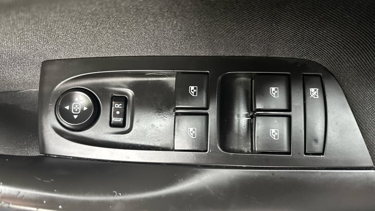 2017 Vauxhall Astra 1.4T 16V 150 SRi 5dr HATCHBACK PETROL Manual