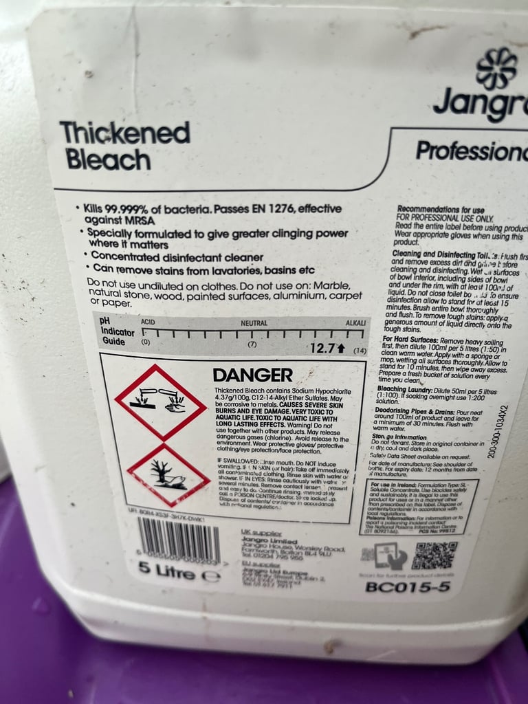 2 x 5 litre bleach bottles jangro brand brand new 