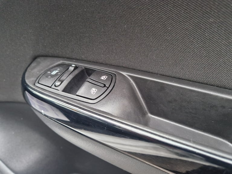 2019 Vauxhall Corsa 1.4 SRi Vx-line Nav Black 5dr HATCHBACK Petrol Manual