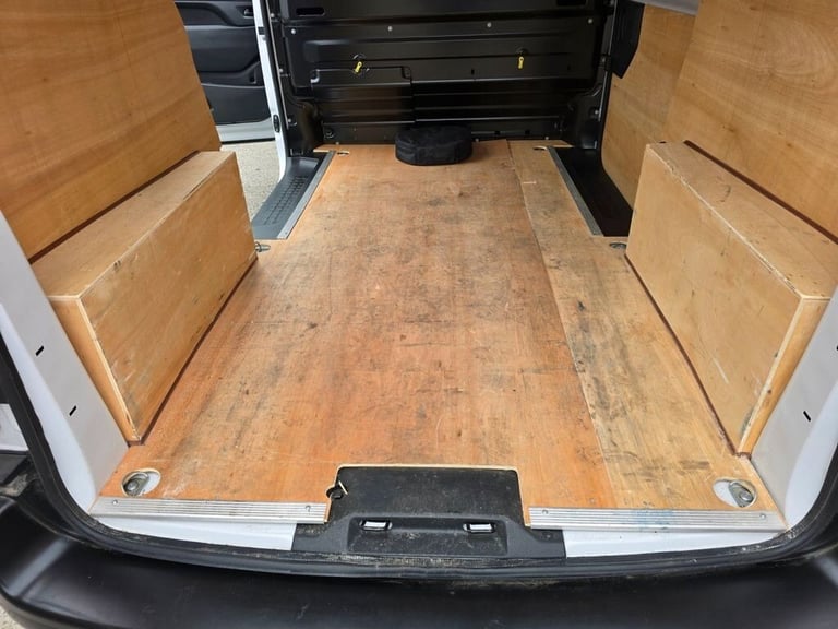 2023 Citroen Dispatch E 1000 75 kWh Enterprise M in white, 12,000 miles, full service history, 1 ...