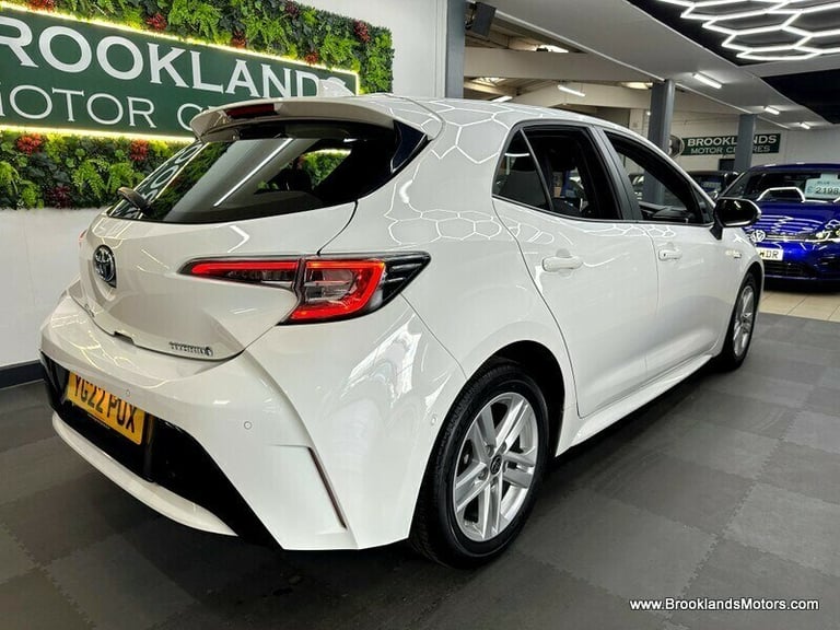Toyota Corolla ICON TECH [SAT NAV, HEATED SEATS &amp; REVERSE CAMERA]