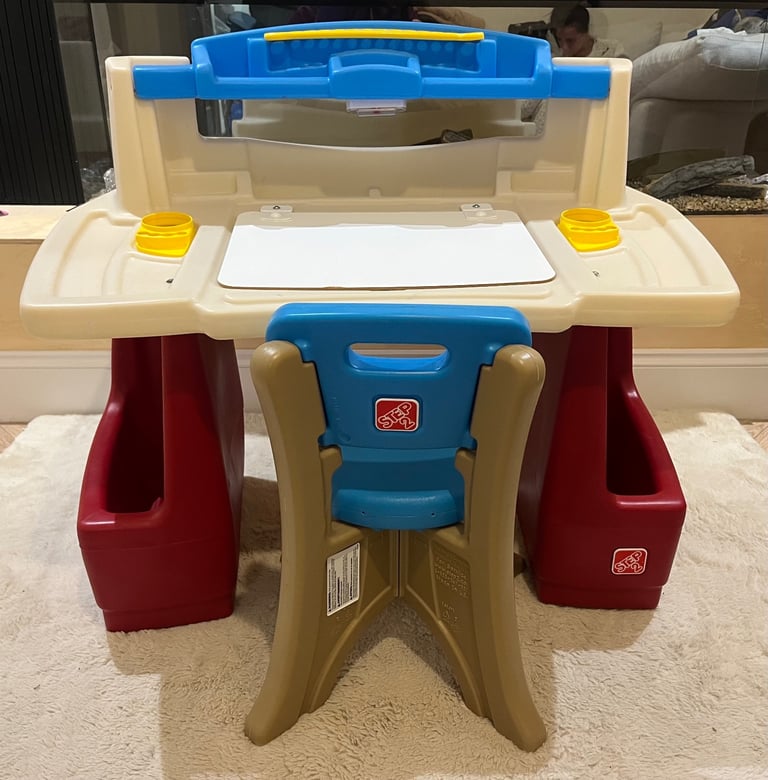 Kids activity desk 