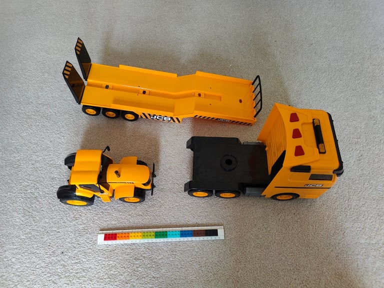 Large articulated lorry truck toy with tractor