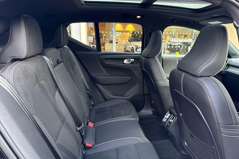 2022 Volvo XC40 2.0 B4 MHEV Ultimate SUV 5dr Petrol Hybrid DCT Auto Euro 6 (s/s) (197 ps) ESTATE ...