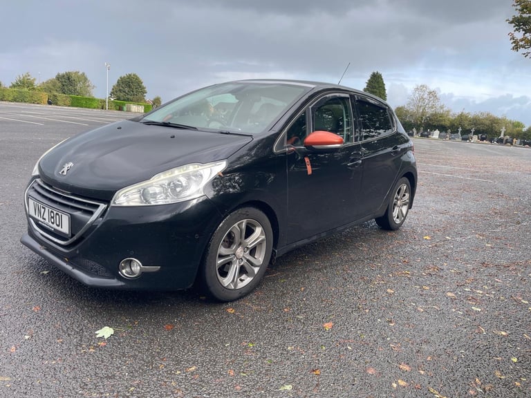 Peugeot, 208, Hatchback, 2015, Manual, 1560 (cc), 5 doors