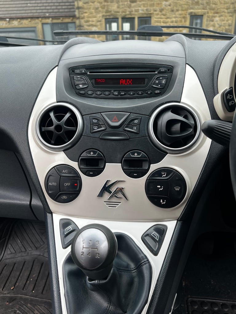 Ford, KA, Hatchback, 2011, Manual, 1242 (cc),3 doors - Image 5