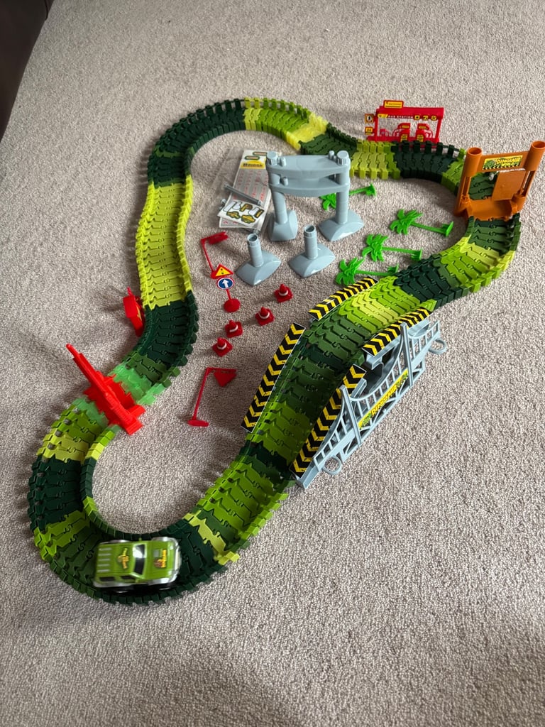 Flexible track and car