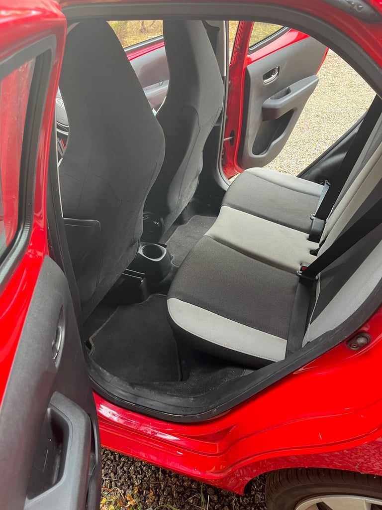 Toyota, AYGO, Hatchback, 2017, Manual, 998 (cc), 5 doors