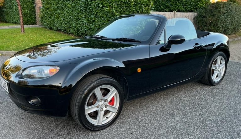 2006(56) MAZDA MX-5 2.0i CONVERTIBLE GENUINE 33,000 MILES 11 SERVICES LOVELY CAR