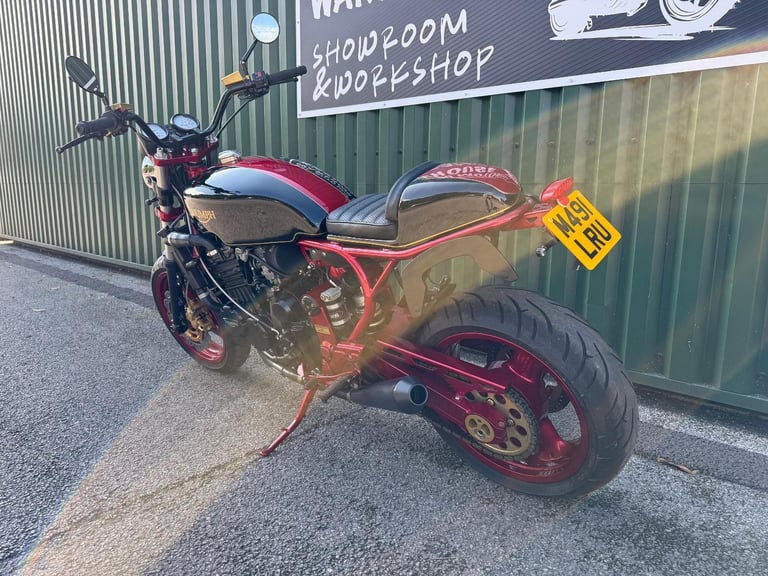 Triumph Daytona 900 CRK Custom Show Bike built by JWA Motorcyles Cafe Racer Kit