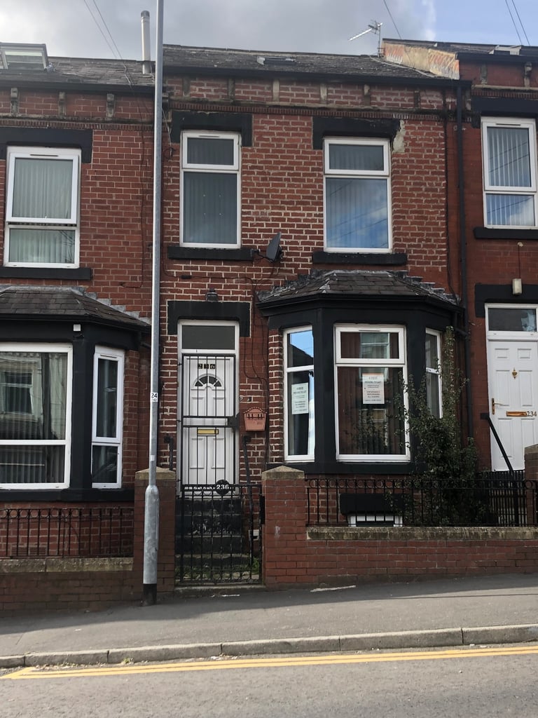 4 bed house in Leeds LS11 7DH