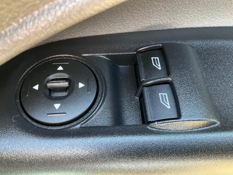 2019 FORD TRANSIT CONNECT 240 TREND 1.5 ECOBLUE 100 BHP PANEL VAN EURO 6 NO VAT