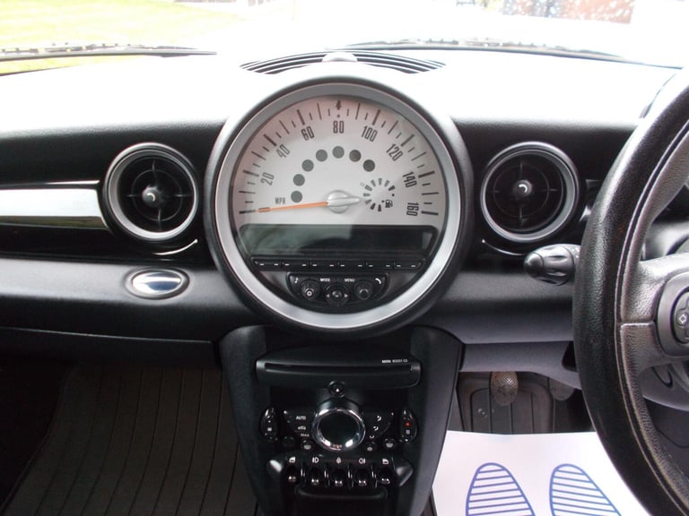 2011 MINI Hatch 1.6 Cooper Soho Euro 5 (s/s) 3dr HATCHBACK Petrol Manual