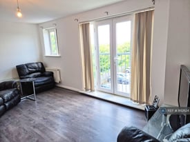 2 bedroom flat in Solar House, Walsall, WS2 (2 bed) (#1612624)