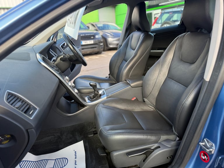 2015 Volvo XC60 D4 [181] SE Lux 5dr Diesel