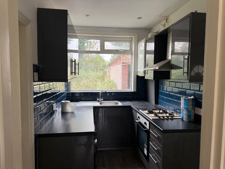 3 Bedroom semi-detached property 
