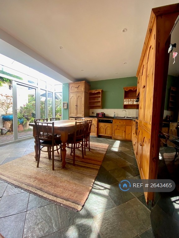 3 bedroom house in Strand, Shaldon, Teignmouth, TQ14 (3 bed) (#2643465)