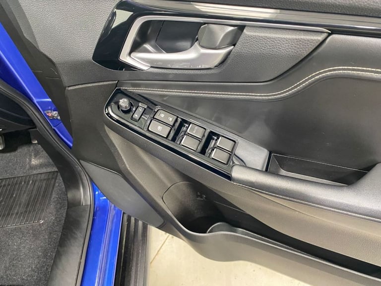  Isuzu D-max 1.9 V-Cross Double Cab 4x4 Auto Diesel