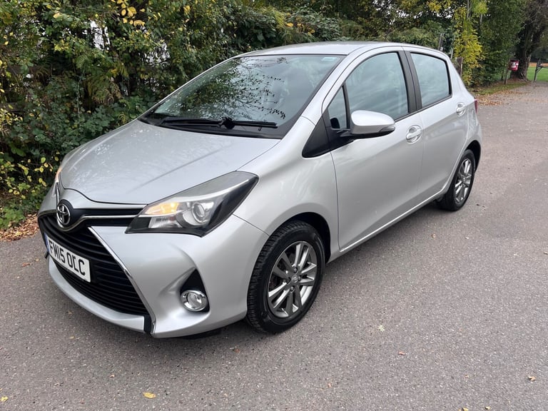 image for 2015 Toyota Yaris 1.33 VVT-i Icon 5dr HATCHBACK Petrol Manual