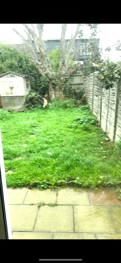 3 Bedroom House to Rent £2700 Parking/Garage/Garden