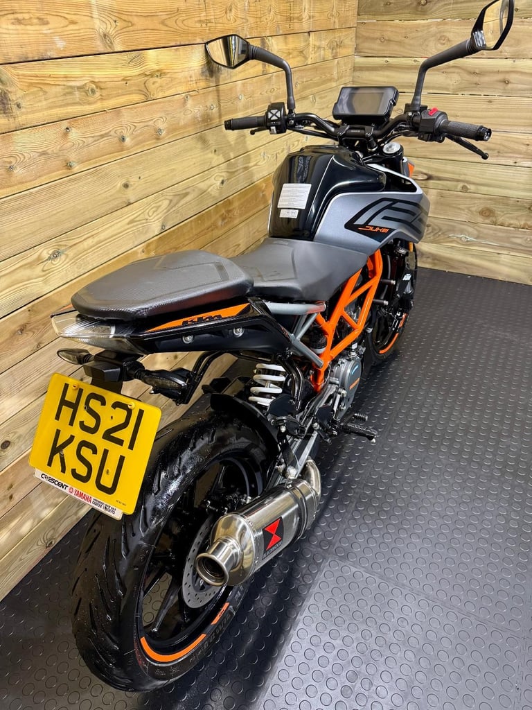 KTM 125 Duke / 2021 model / only 7.5k miles 