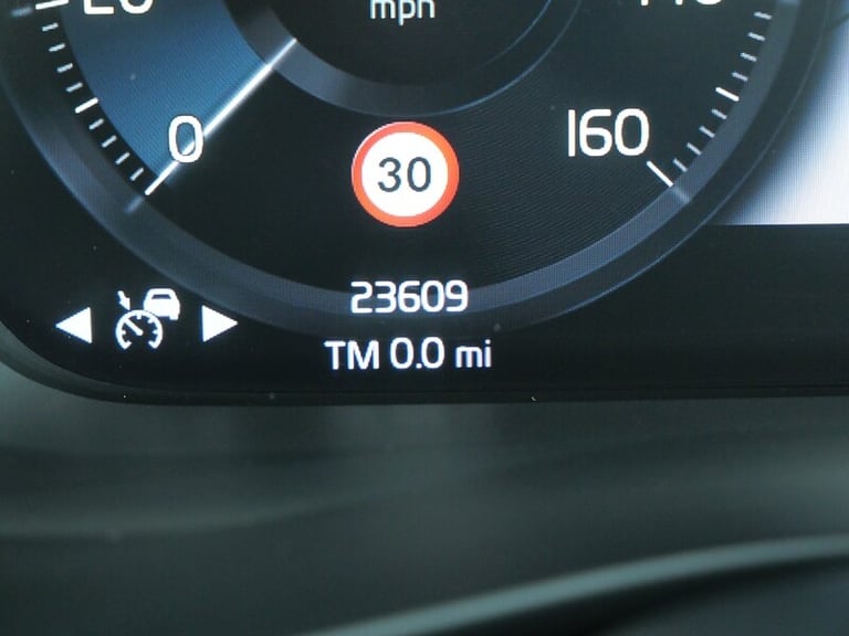 2020 Volvo XC40 1.5h T5 Twin Engine Recharge 10.7kWh R-Design Pro SUV 5dr Petrol Plug-in Hy SUV H...