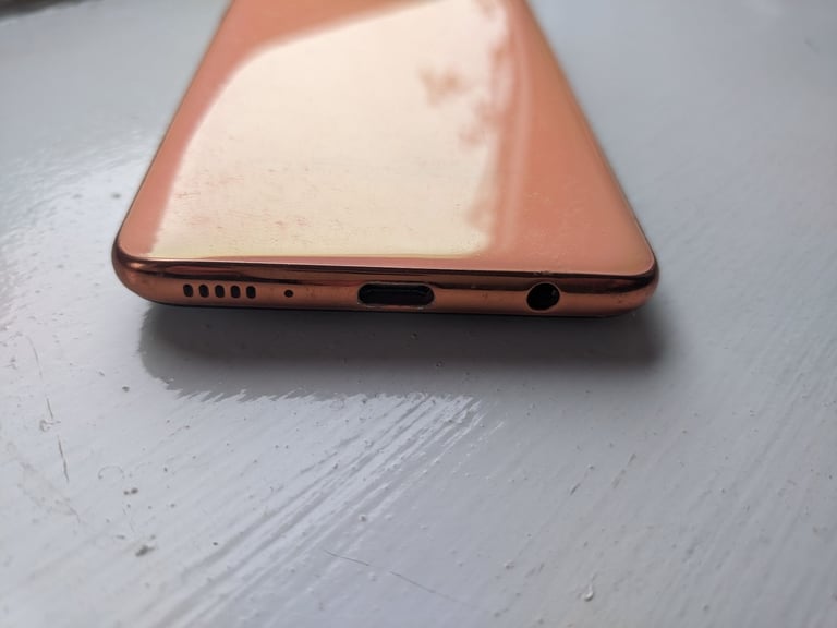 Samsung A40 A405FN/DS Coral Unlocked for PARTS ONLY !!!