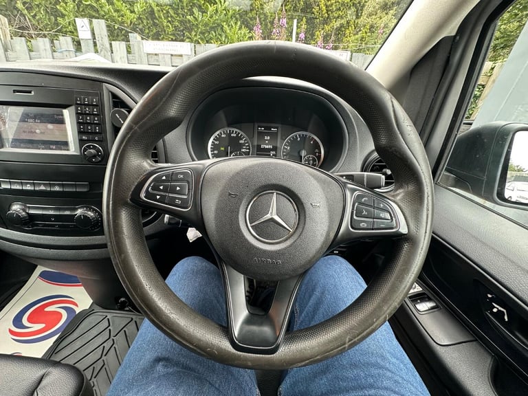 ULEZ COMPLIANT MERCEDES-BENZ VITO AUTOMETIC 9 SEATER