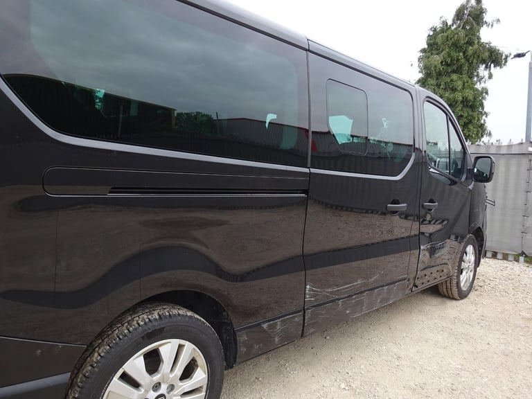 2024 24 REG RENAULT TRAFIC LL30 EXTRA BLUE DCI DIESEL AUTO MPV DAMAGED SALVAGE