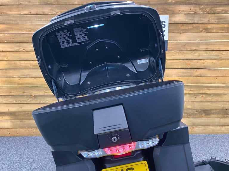 SUPERB CONDITION 2015 BMW R1200RT LE, FSH, 12 MONTHS NATIONWIDE WARRANTY