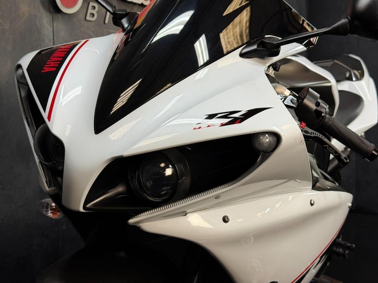 2014 Yamaha R1 1000