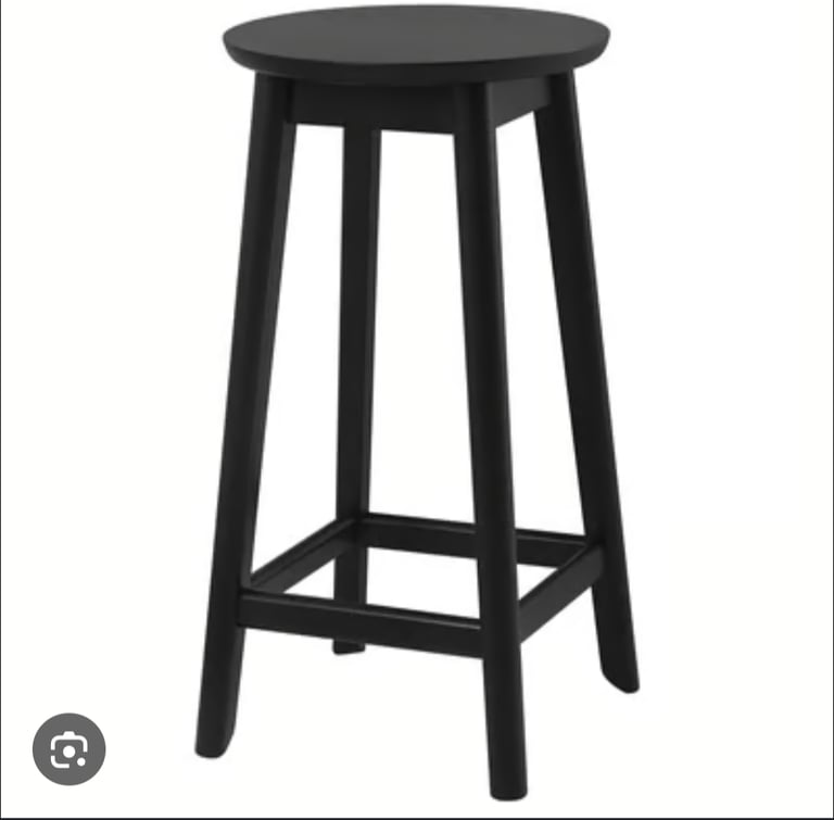 Kitchen bar table with 4 stools 