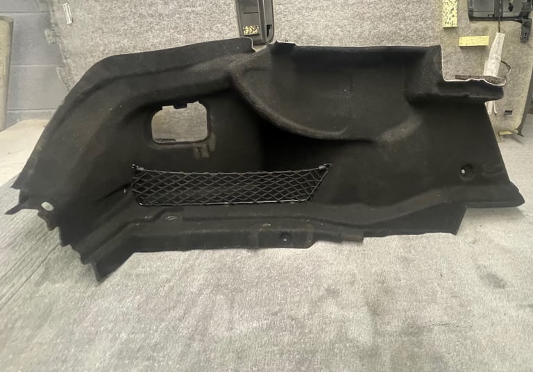 MERCEDES E CLASS INNER QUARTER TRIM PANEL 2018 REAR PASSENGER SIDE A2136906200