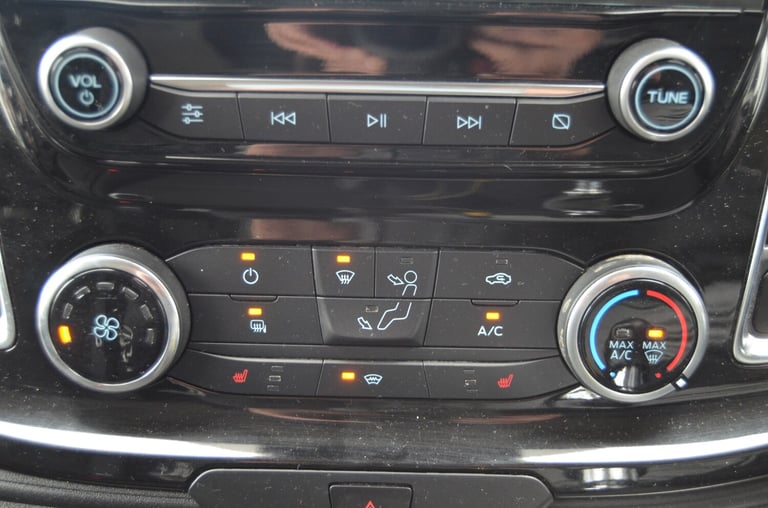 2019 Ford Transit Custom 2.0 EcoBlue 130ps Low Roof Limited Van PANEL VAN Diesel Manual