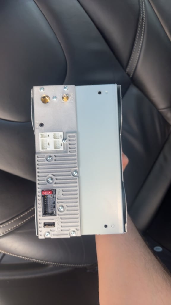 Pioneer apple car play and android play head unit 