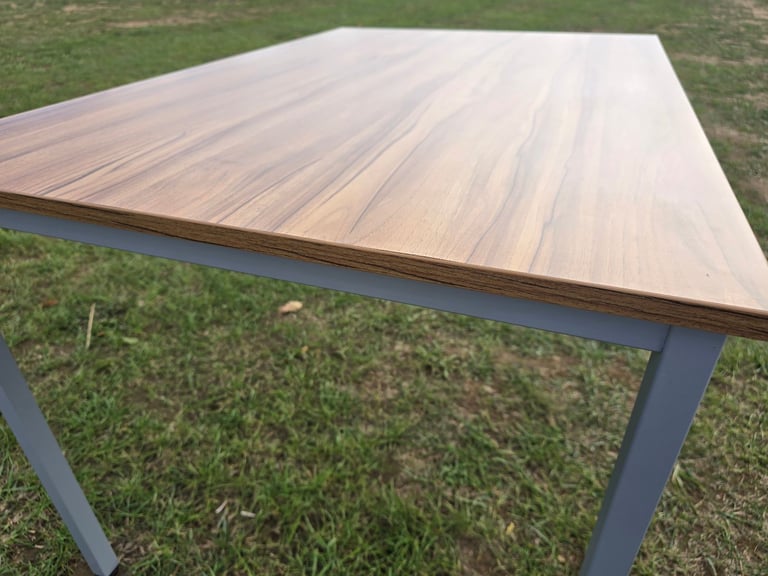 Extra guests for dinner? Table 80 x 120 - stores flat! Desk but also great spare table!