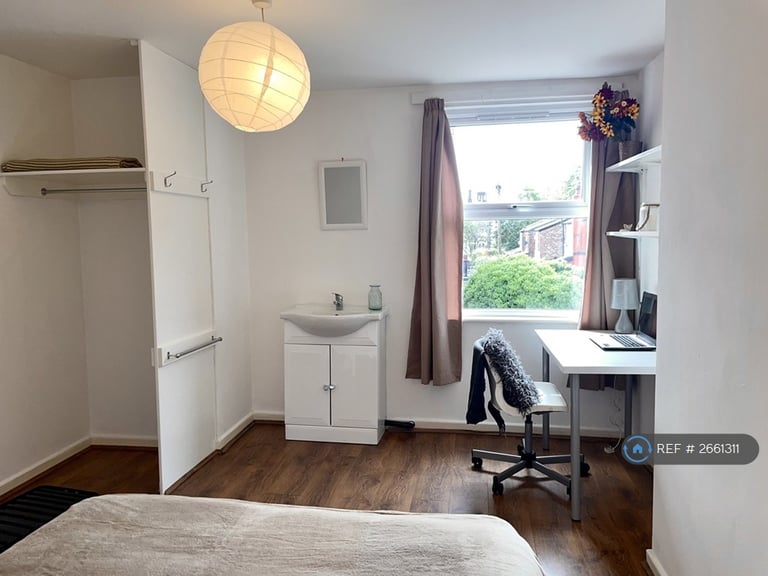 7 bedroom house in Harringay Avenue, Liverpool, L18 (7 bed) (#2661311)