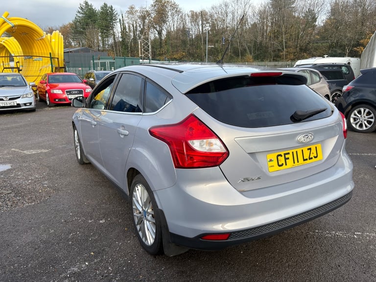 2011 Ford Focus 1.6 125 Zetec 5dr HATCHBACK Petrol Manual