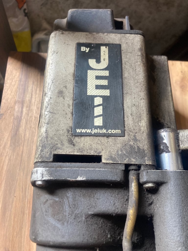 JEI mini beast magnetic drill ( not working) 