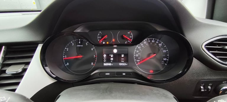 2021 Vauxhall Crossland X 1.2T [110] SRi Nav 5dr [6 Spd] [S/S] HATCHBACK PETROL Manual