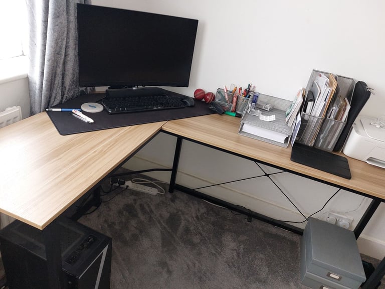 image for Computer table in L shape oak colour 