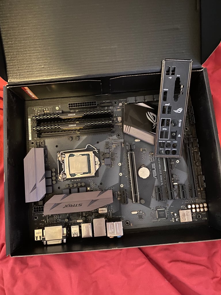 STRIX Z270H GAMING / i7-6700k / DDR4 16GB