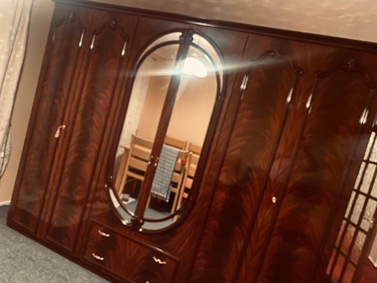 ITALIAN WARDROBE 