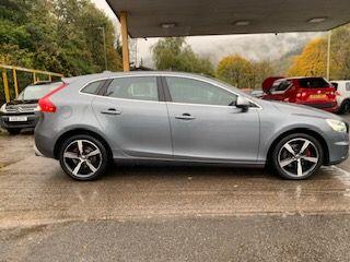 2017 Volvo V40 2.0 T3 R-Design Nav Plus Euro 6 (s/s) 5dr HATCHBACK Petrol Manual