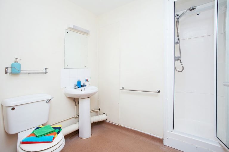 Flat now available in student accommodation, Bristol centre!